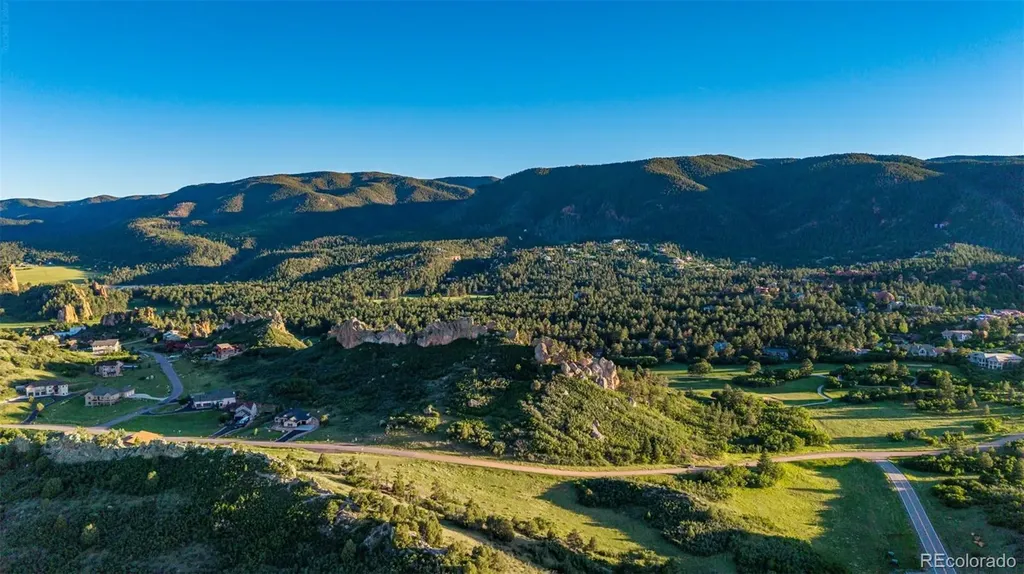 5814 Country Club Drive Larkspur CO 80118