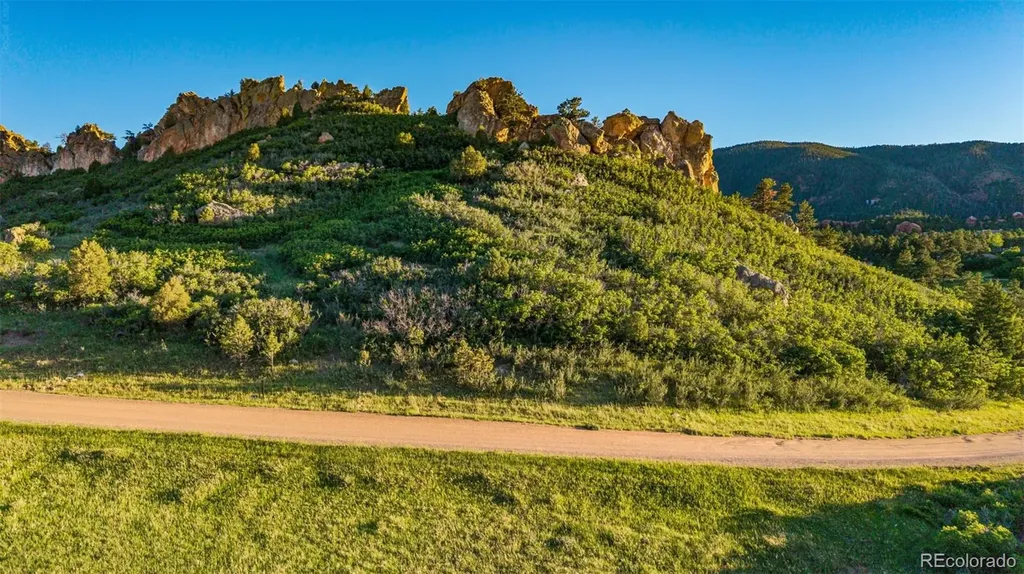 5814 Country Club Drive Larkspur CO 80118