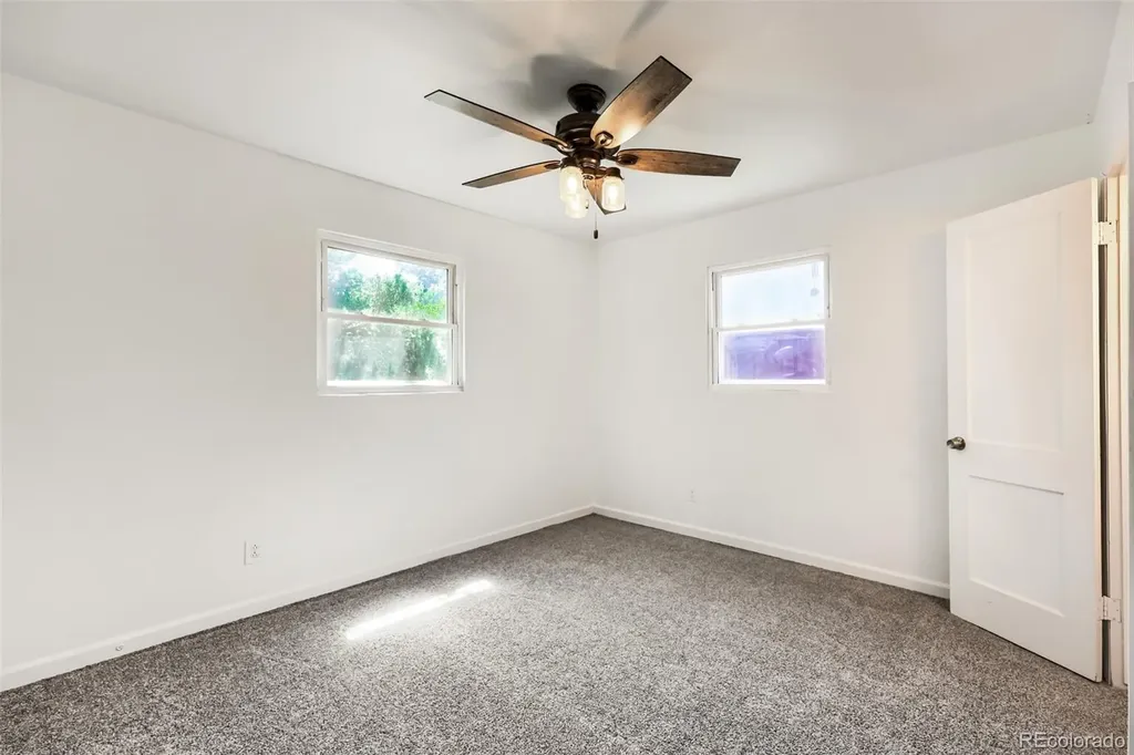 930 Victor Street Aurora CO 80011