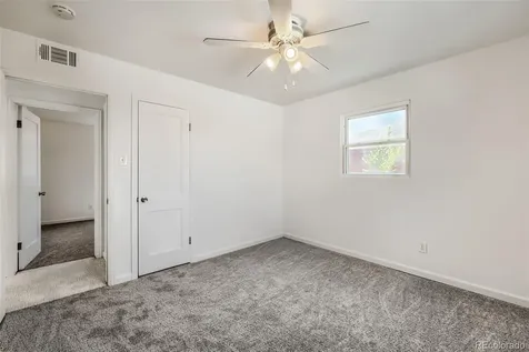 930 Victor Street Aurora CO 80011