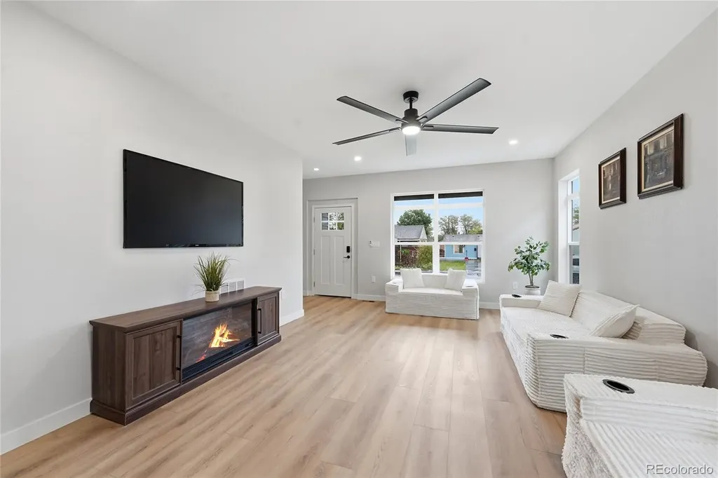 369 S Dale Court Denver CO 80219