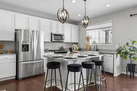 7460 S Old Hammer Way Aurora CO 80016