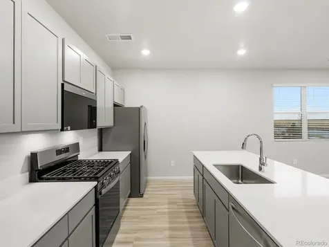 795 N Tibet Street Aurora CO 80018