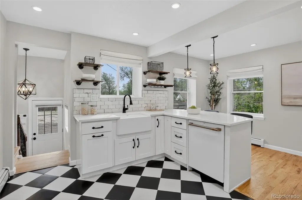 6907 W 12th Avenue Lakewood CO 80214
