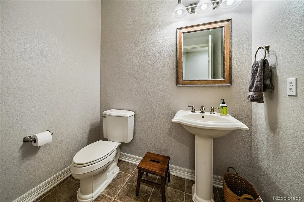 7560 S Eaton Park Way Aurora CO 80016
