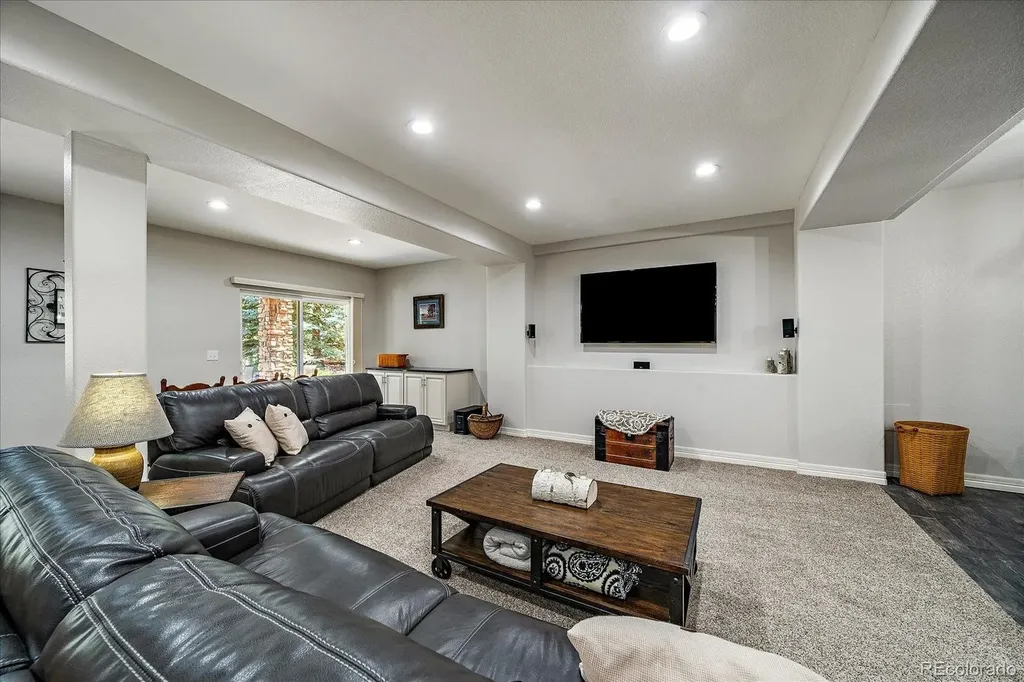 7560 S Eaton Park Way Aurora CO 80016