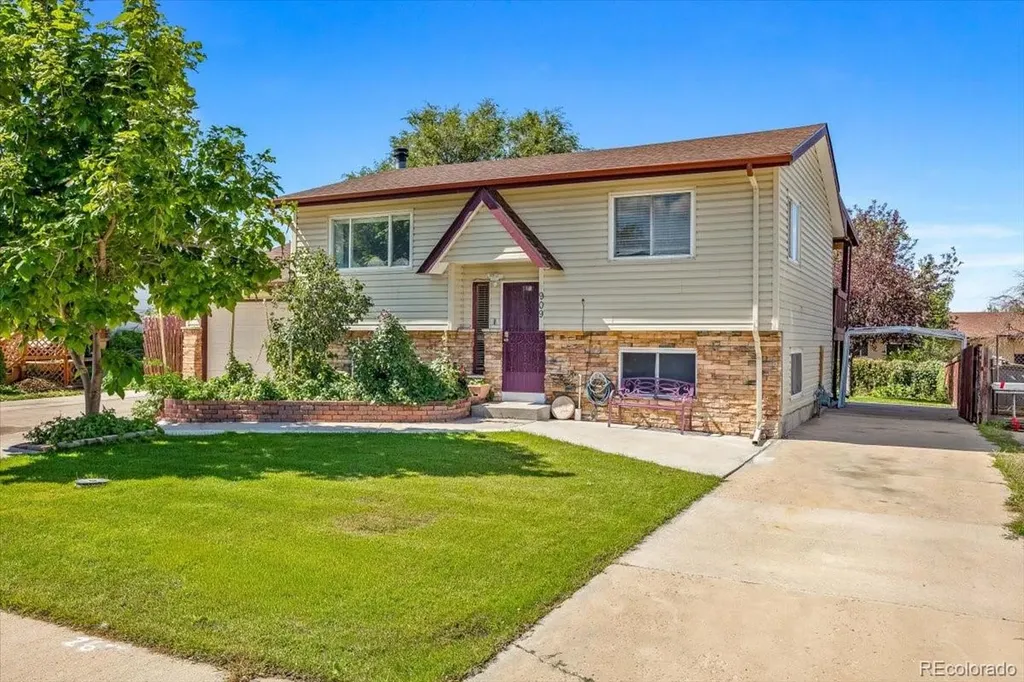 909 Dogwood Avenue Fort Lupton CO 80621