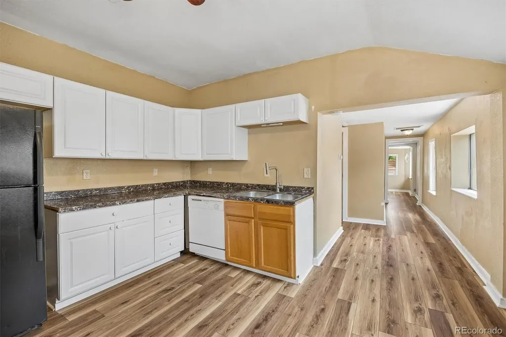 937 S Vrain Street Denver CO 80219