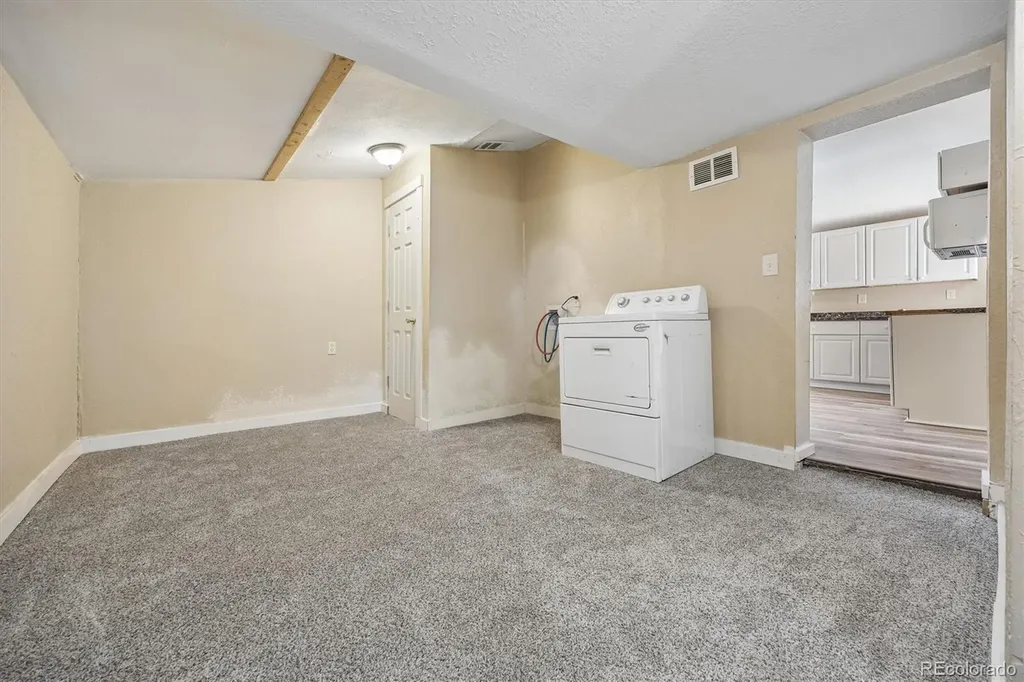 937 S Vrain Street Denver CO 80219