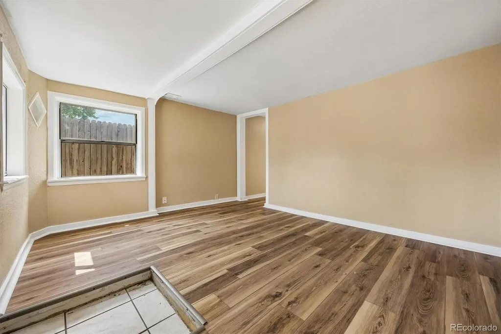937 S Vrain Street Denver CO 80219