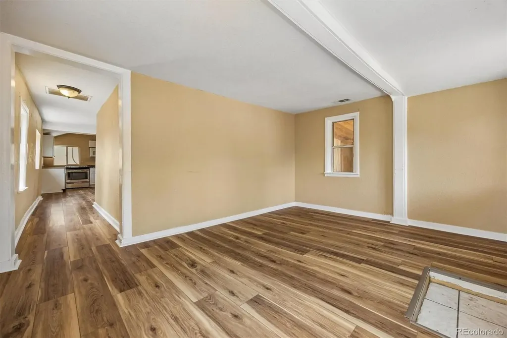 937 S Vrain Street Denver CO 80219