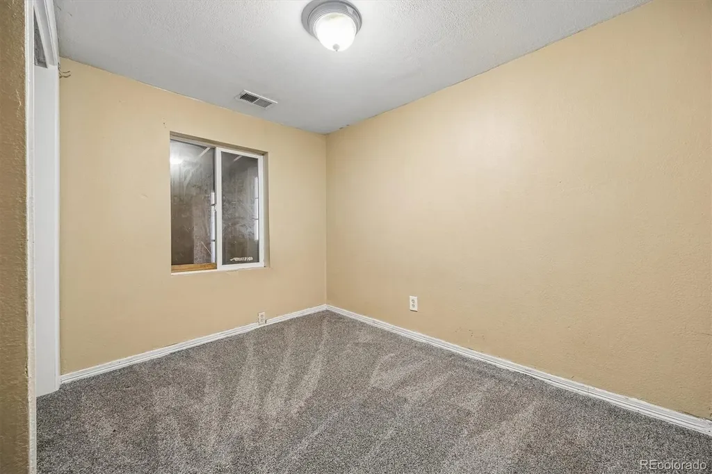 937 S Vrain Street Denver CO 80219