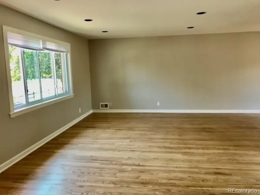 2285 E Noble Street Centennial CO 80121