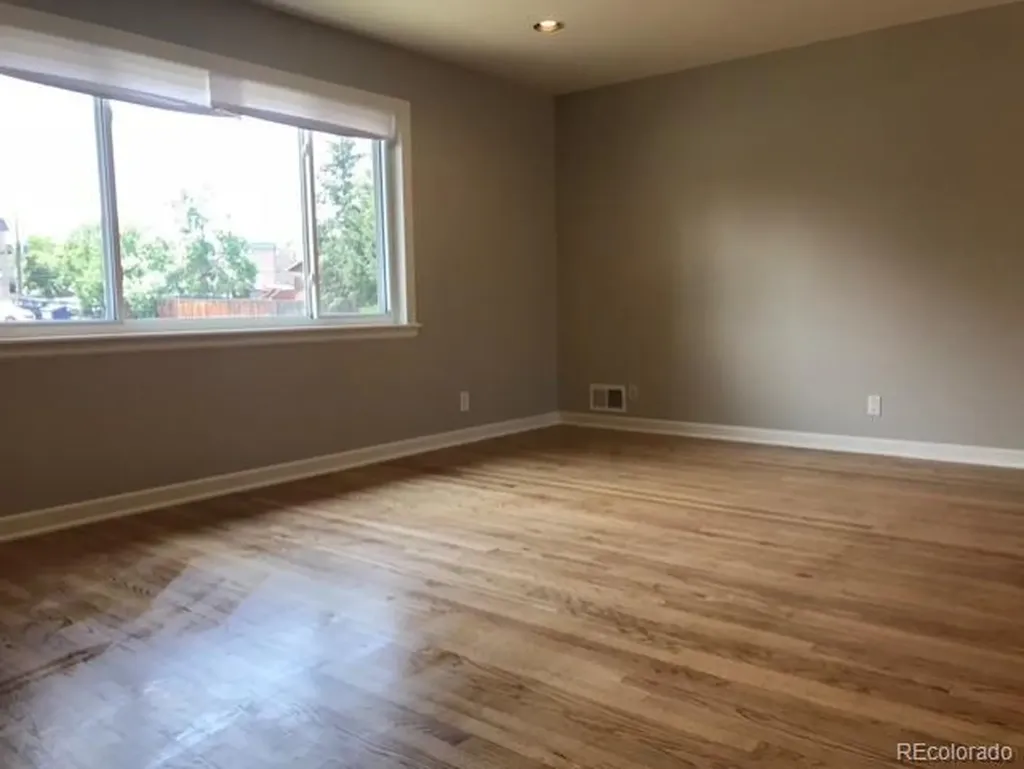 2285 E Noble Street Centennial CO 80121