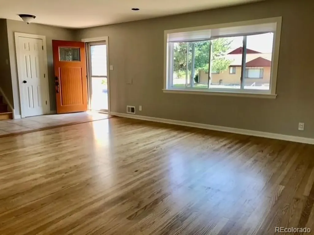 2285 E Noble Street Centennial CO 80121