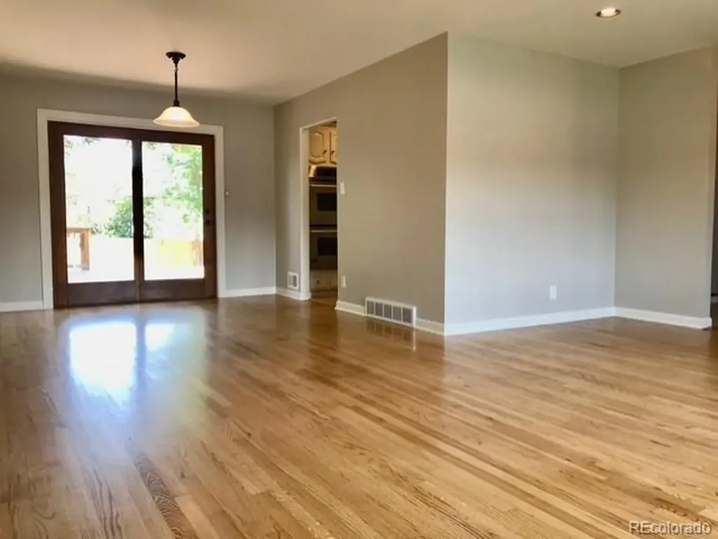 2285 E Noble Street Centennial CO 80121