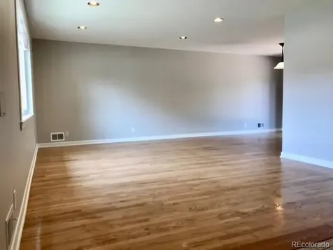 2285 E Noble Street Centennial CO 80121