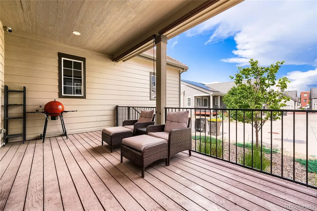 6421 Village Ln Lane Centennial CO 80111
