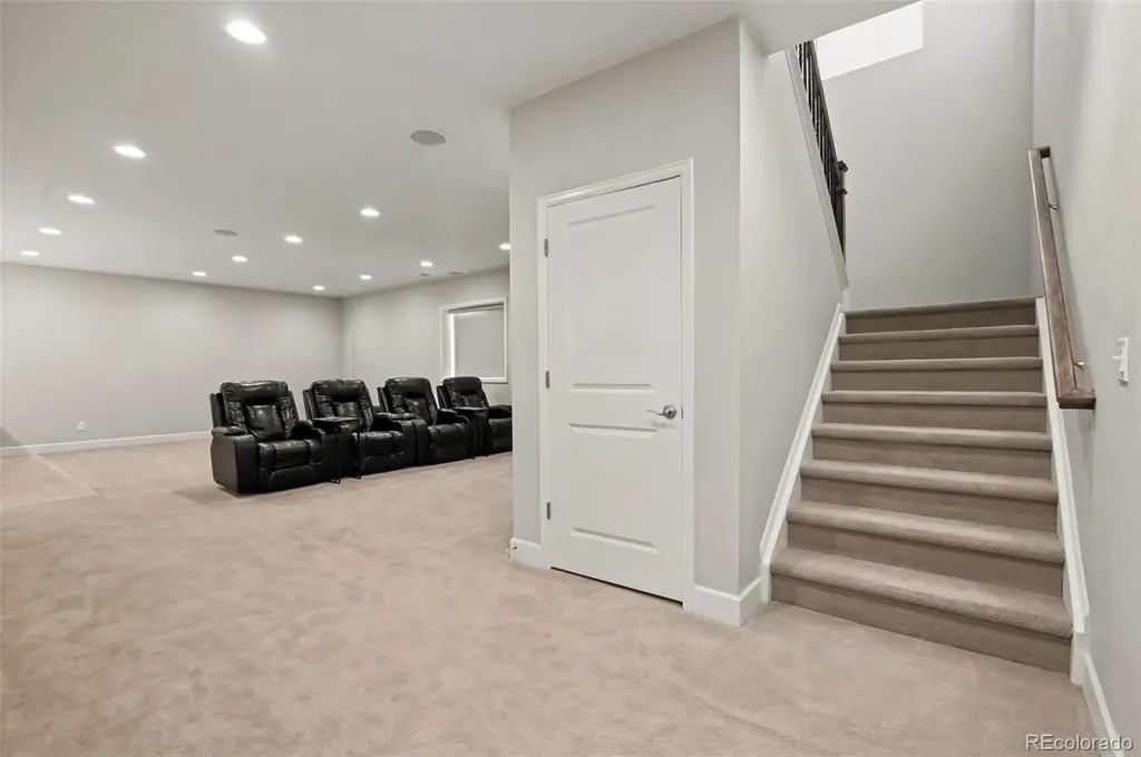 6421 Village Lane Centennial CO 80111