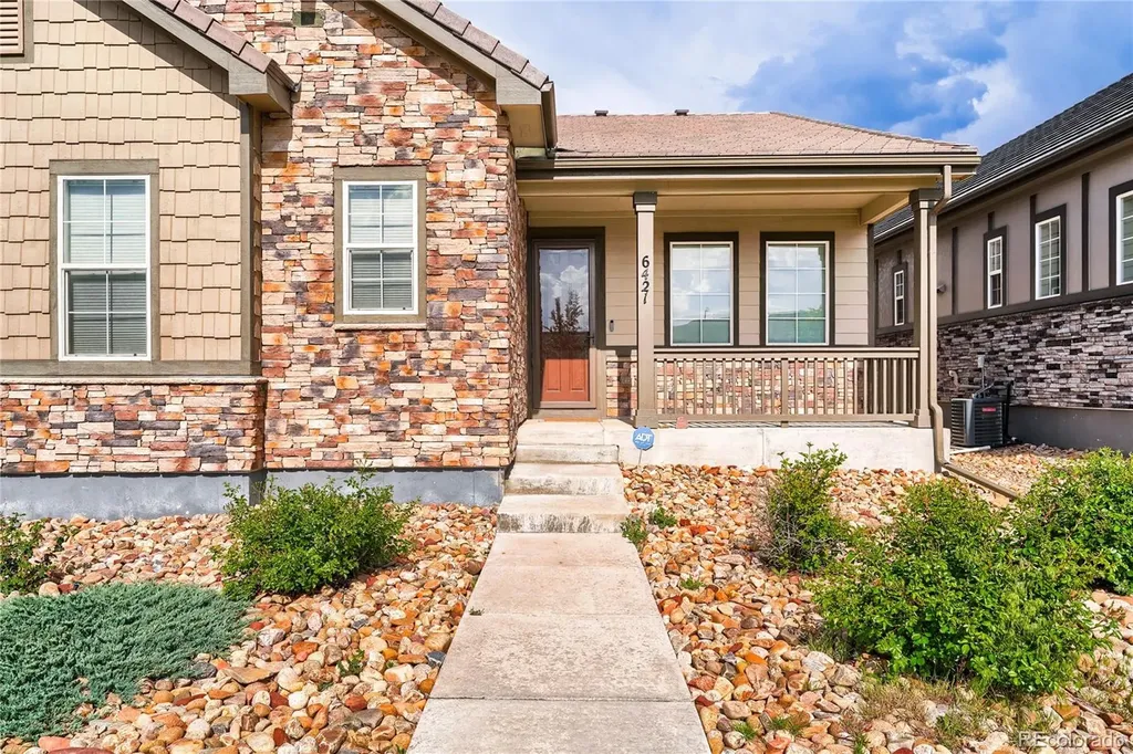 6421 Village Ln Lane Centennial CO 80111