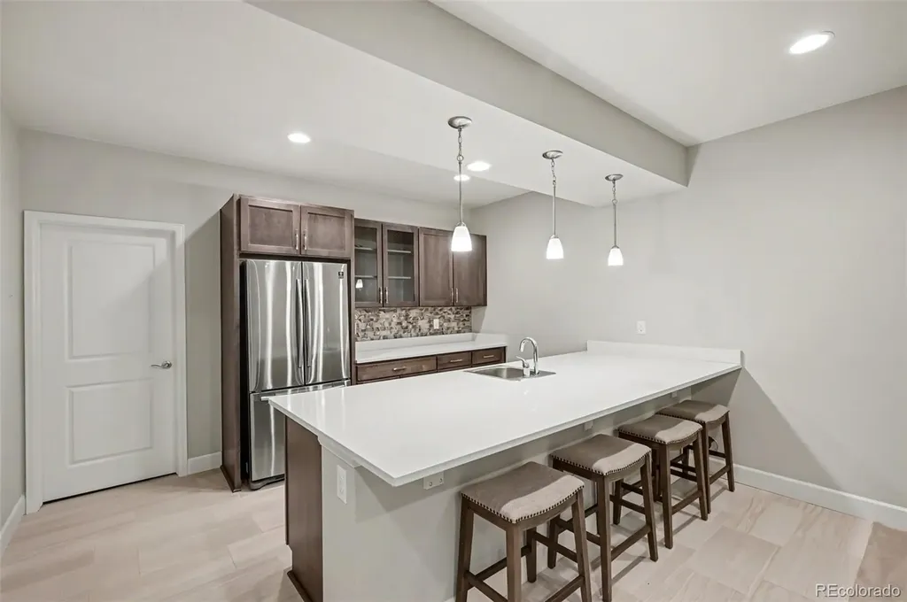 6421 Village Lane Centennial CO 80111