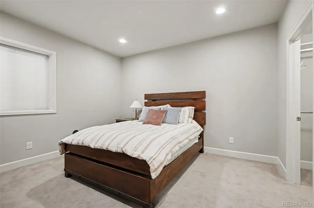 6421 Village Lane Centennial CO 80111