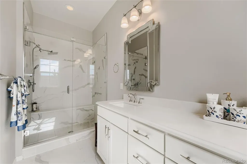 6421 Village Ln Lane Centennial CO 80111