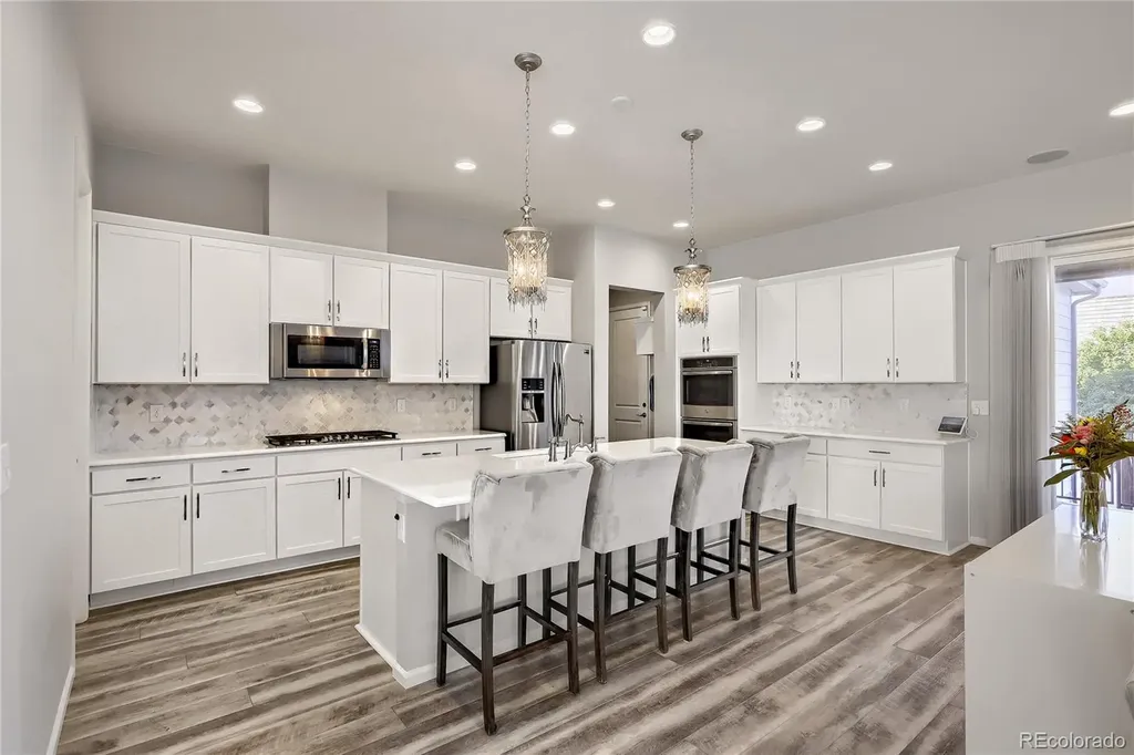 6421 Village Ln Lane Centennial CO 80111