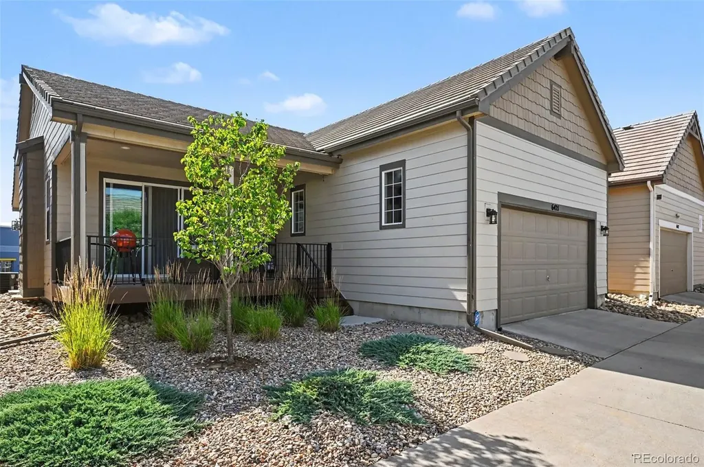 6421 Village Lane Centennial CO 80111