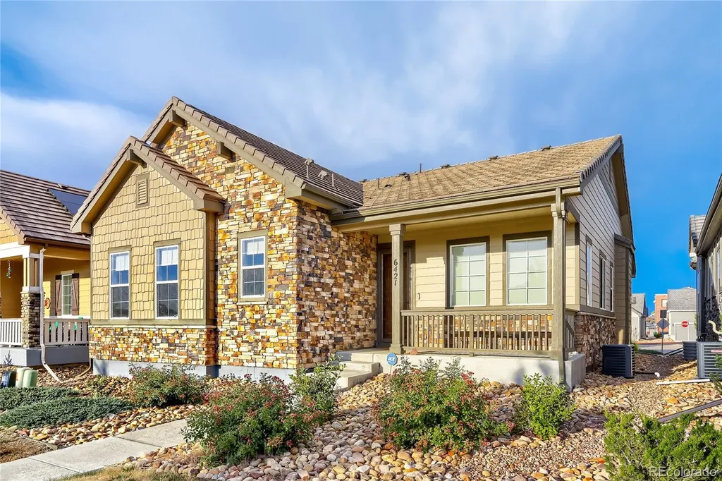 6421 Village Ln Lane Centennial CO 80111