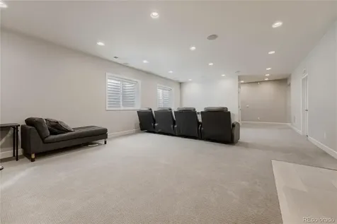 6421 Village Ln Lane Centennial CO 80111
