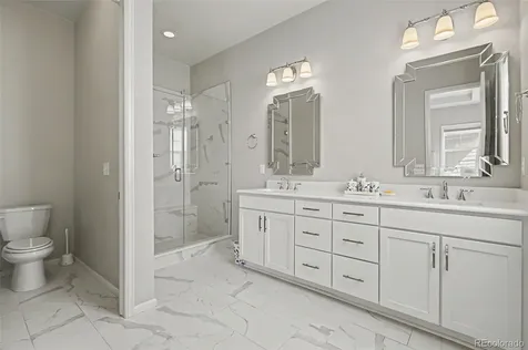 6421 Village Lane Centennial CO 80111