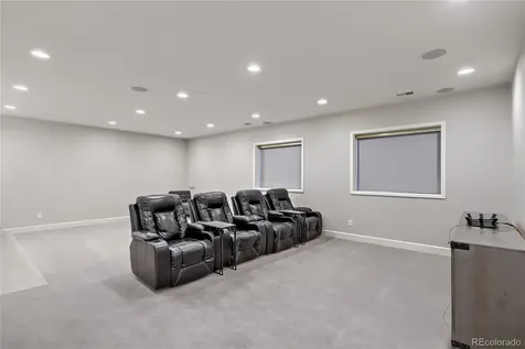 6421 Village Ln Lane Centennial CO 80111