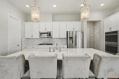 6421 Village Lane Centennial CO 80111