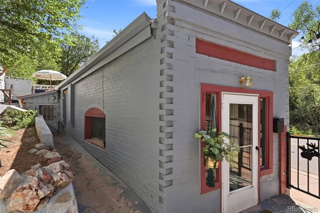 370 Ruxton Avenue Manitou Springs CO 80829