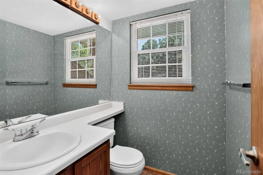 8085 Holland Court Arvada CO 80005