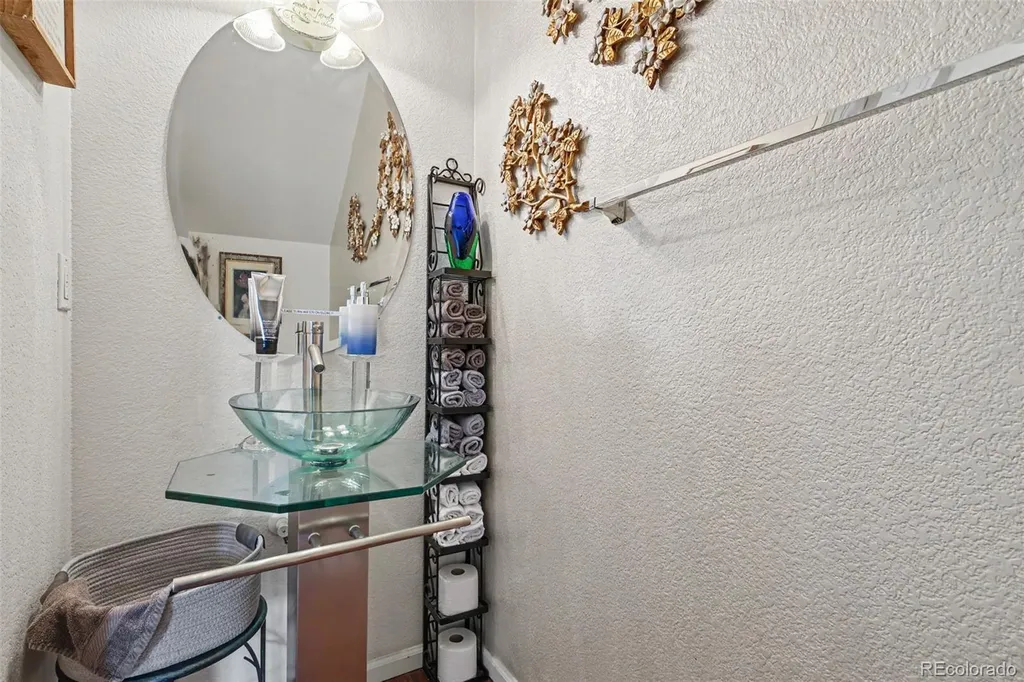 2044 Creekridge Point Colorado Springs CO 80910