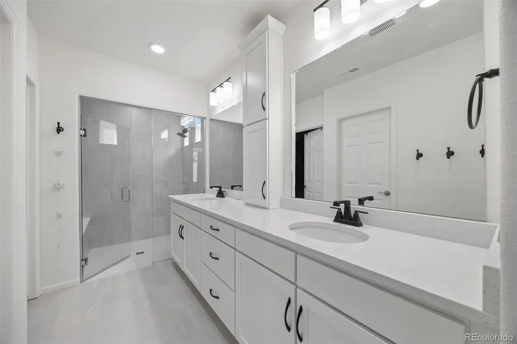 5037 N Quemoy Street Aurora CO 80019