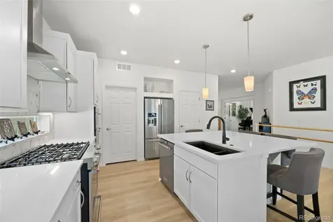 5037 N Quemoy Street Aurora CO 80019