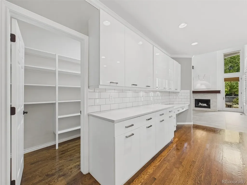 11672 E Berry Avenue Englewood CO 80111