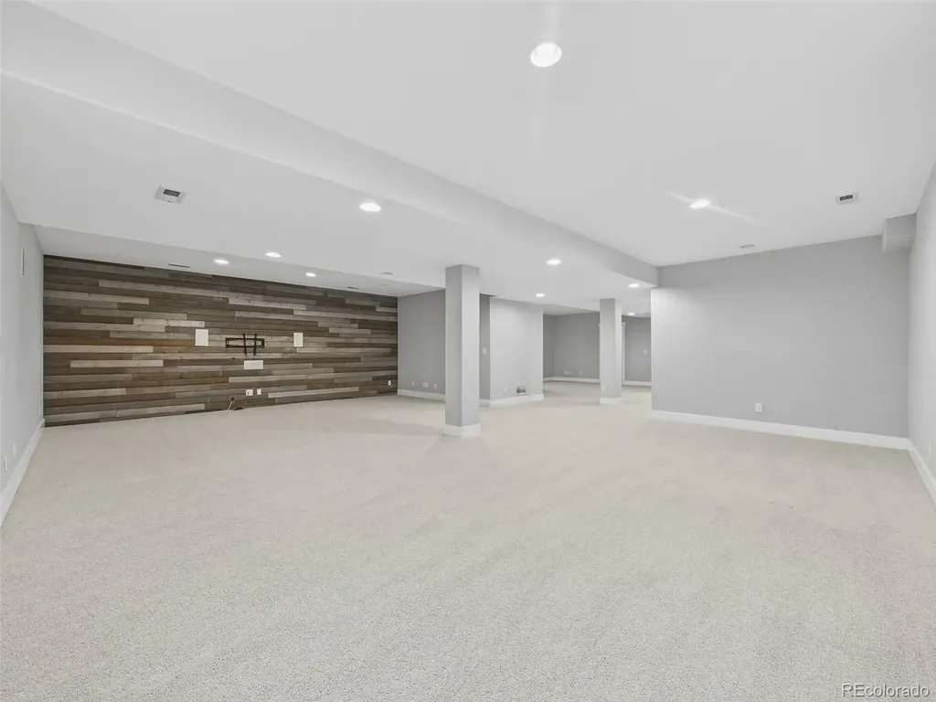 11672 E Berry Avenue Englewood CO 80111