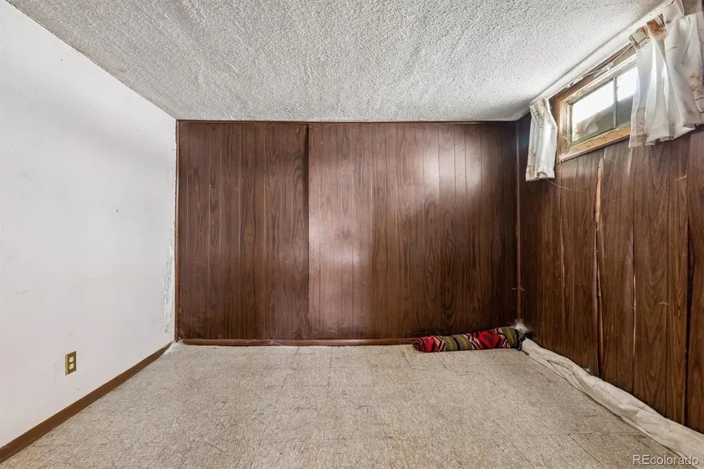 4234 Vallejo Street Denver CO 80211
