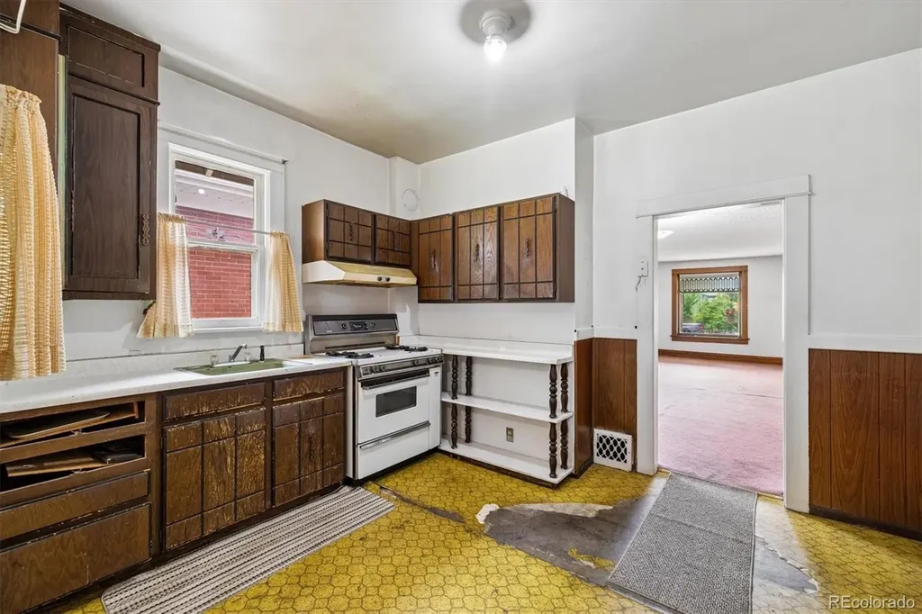 4234 Vallejo Street Denver CO 80211