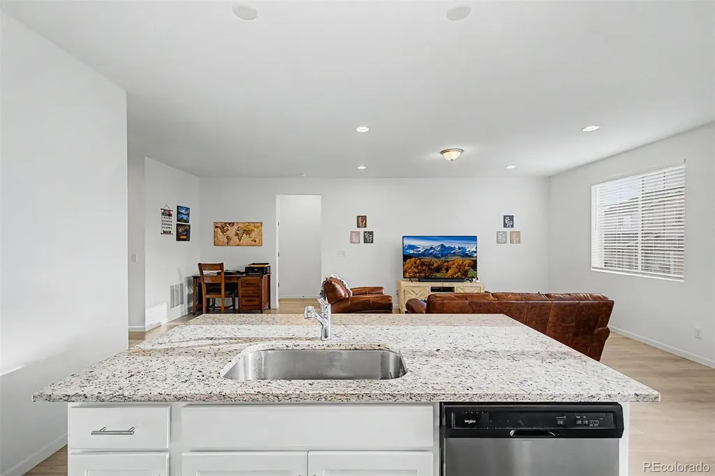 121 S Vandriver Way Aurora CO 80018