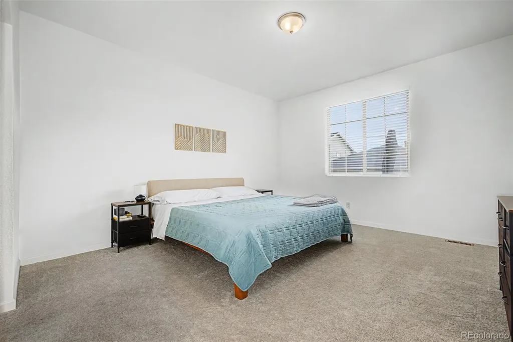 121 S Vandriver Way Aurora CO 80018