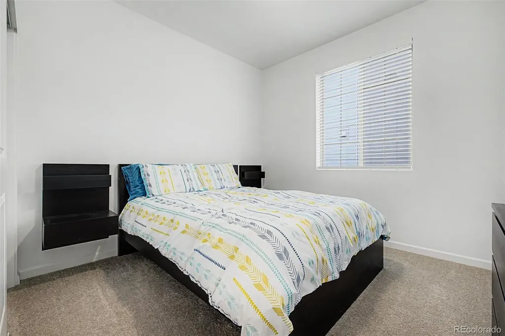 121 S Vandriver Way Aurora CO 80018