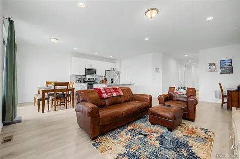 121 S Vandriver Way Aurora CO 80018