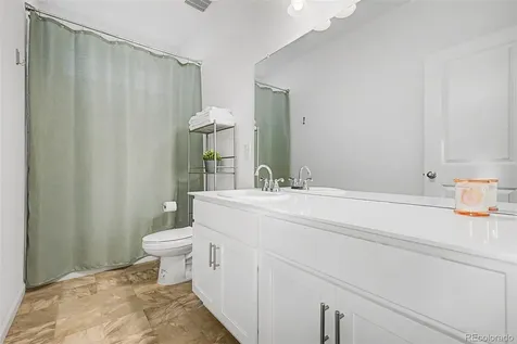 121 S Vandriver Way Aurora CO 80018