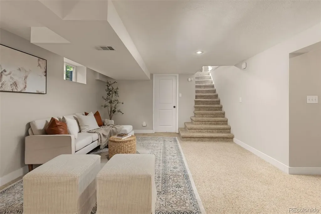 2257 Ivanhoe Street Denver CO 80207