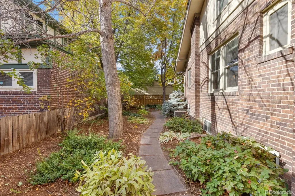 2257 Ivanhoe Street Denver CO 80207